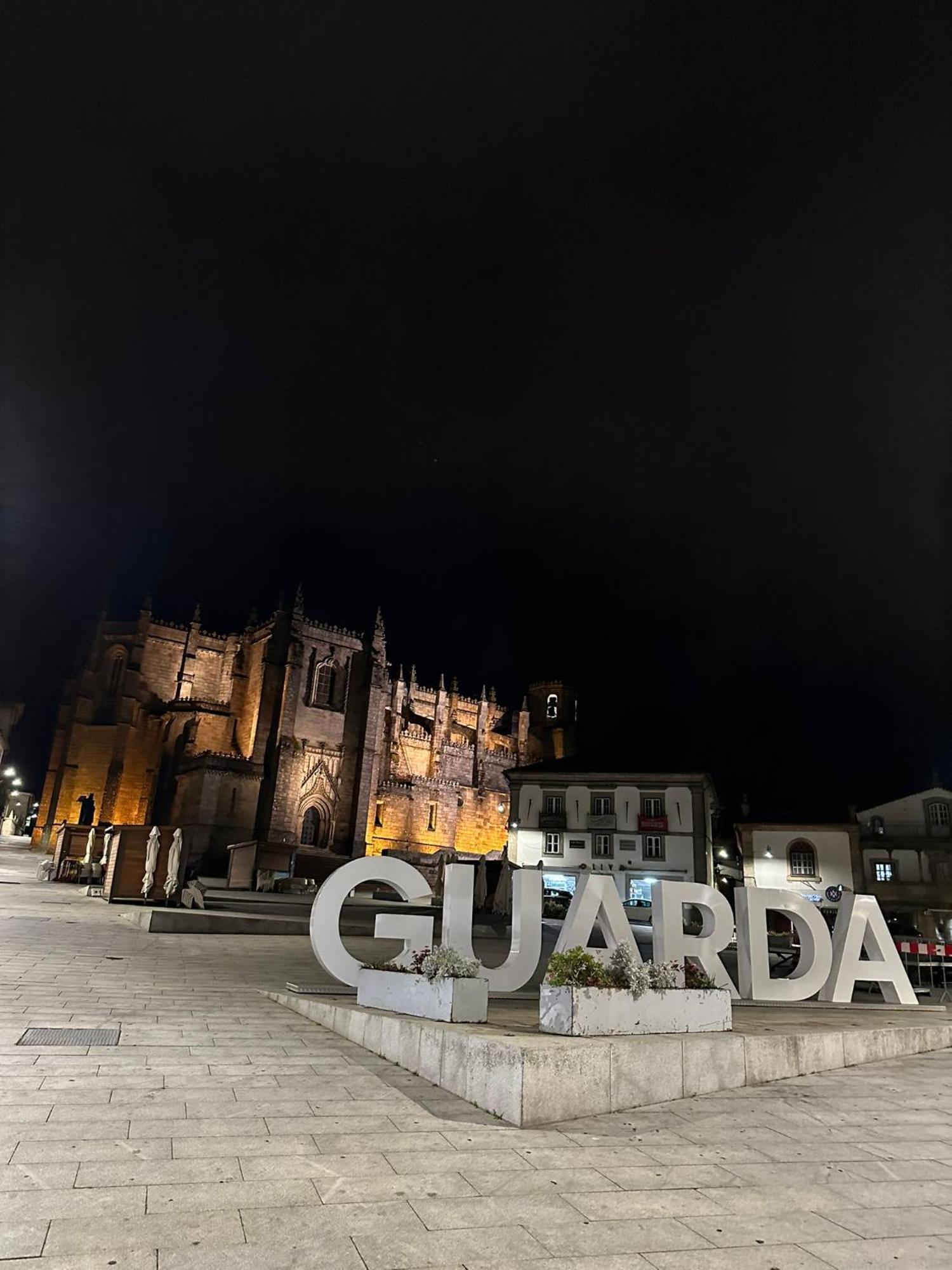 Serrano T1 Centro Da Cidade Guarda Exteriör bild